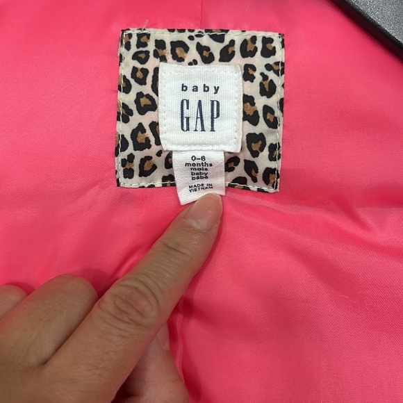 Vest - Picture 3 of 4